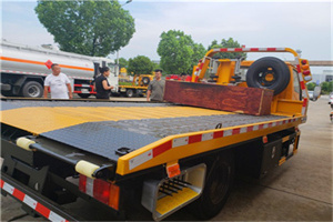 铅山附近拖车电话号码服务